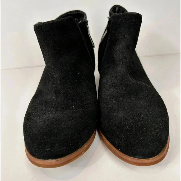Denver Hayes Suede Booties, low ankle, Size 7.  NEW - Picture 2 of 10